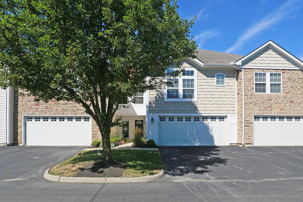 Calais Dr, Columbus, OH 43221