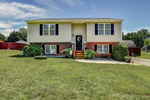 208 Sweeney Cir, Forest, VA, 24551-1432 | Card Image