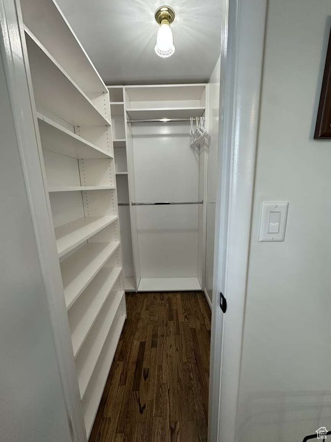 5843 S Fontaine Bleu Cir, House other with 4 bedrooms, 3 bathrooms and 5 parking in Murray UT | Image 16
