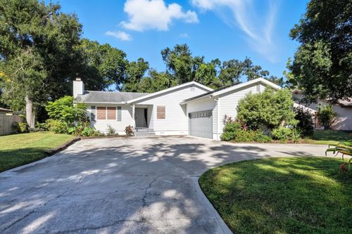 4424 Meadow Creek Cir, Sarasota, FL, 34233-1805 | Card Image