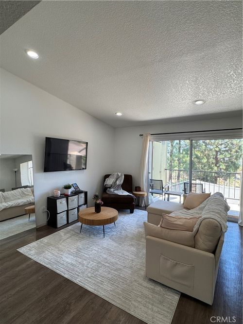 t-202-2548 Avenida Del Vis, Corona, CA, 92882-6260 | Card Image
