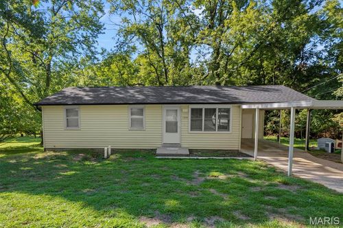 1409 Ripley St, Cape Girardeau, MO, 63701-3940 | Card Image