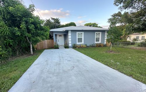 723 20th St, West Palm Beach, FL, 33407-5713 | Card Image