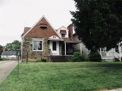 6411 Snow Rd, Cleveland, OH, 44129-3227 | Card Image