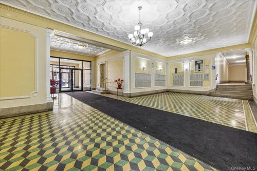 apt-4g-2187 Holland Ave, Bronx, NY, 10462-1766 | Card Image