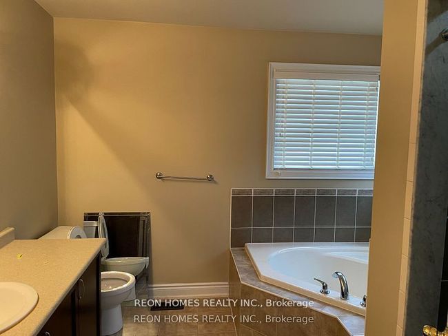 MAIN - 1069 Eagle Ridge Dr, House other with 4 bedrooms, 4 bathrooms and 1 parking in Oshawa ON | Image 13