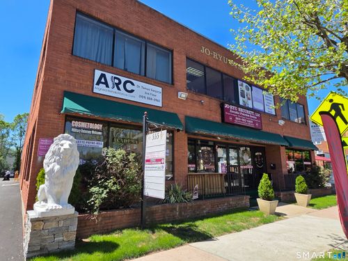 555 Franklin Ave, Hartford, CT, 06114-3081 | Card Image