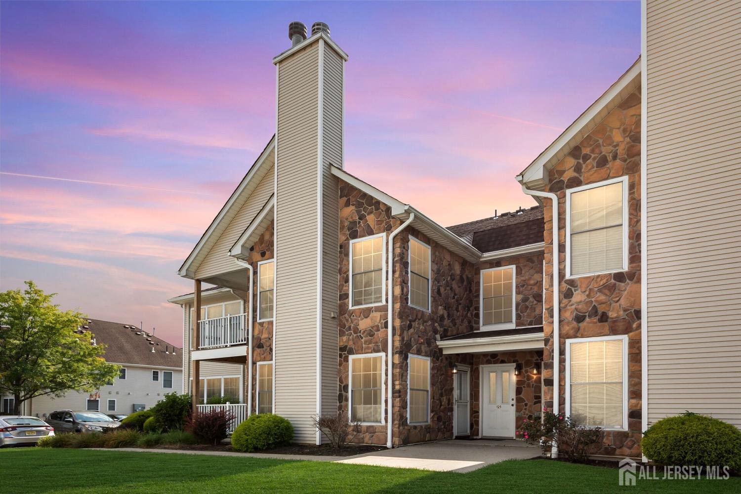 Chariot Ct, Piscataway, NJ 08854
