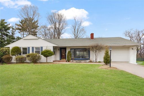 39 Greening Ln, Cranston, RI, 02920-4609 | Card Image