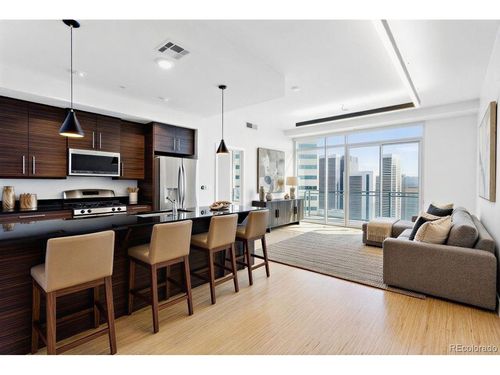 unit-2220-2001 Lincoln St, Denver, CO, 80202-3873 | Card Image