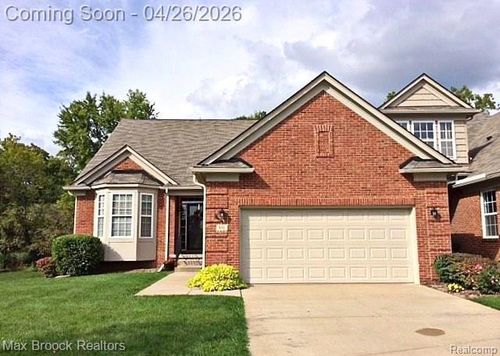 661 Telya Rdg, Milford, MI, 48381-1805 | Card Image