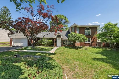 191 Haase Ave, Paramus, NJ, 07652-4534 | Card Image