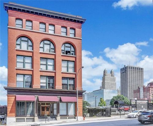 1303-609 Central St, Kansas City, MO, 64105-1851 | Card Image