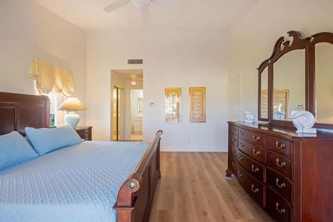 533 Prestwick Cir, Townhouse with 2 bedrooms, 2 bathrooms and null parking in Palm Beach Gardens FL | Image 25