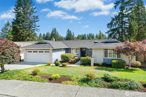 2468 168th Pl Ne, Bellevue, WA, 98008-2338 | Card Image