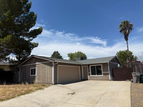 1062 Moss Creek Rd, Redding, CA, 96003-1972 | Card Image