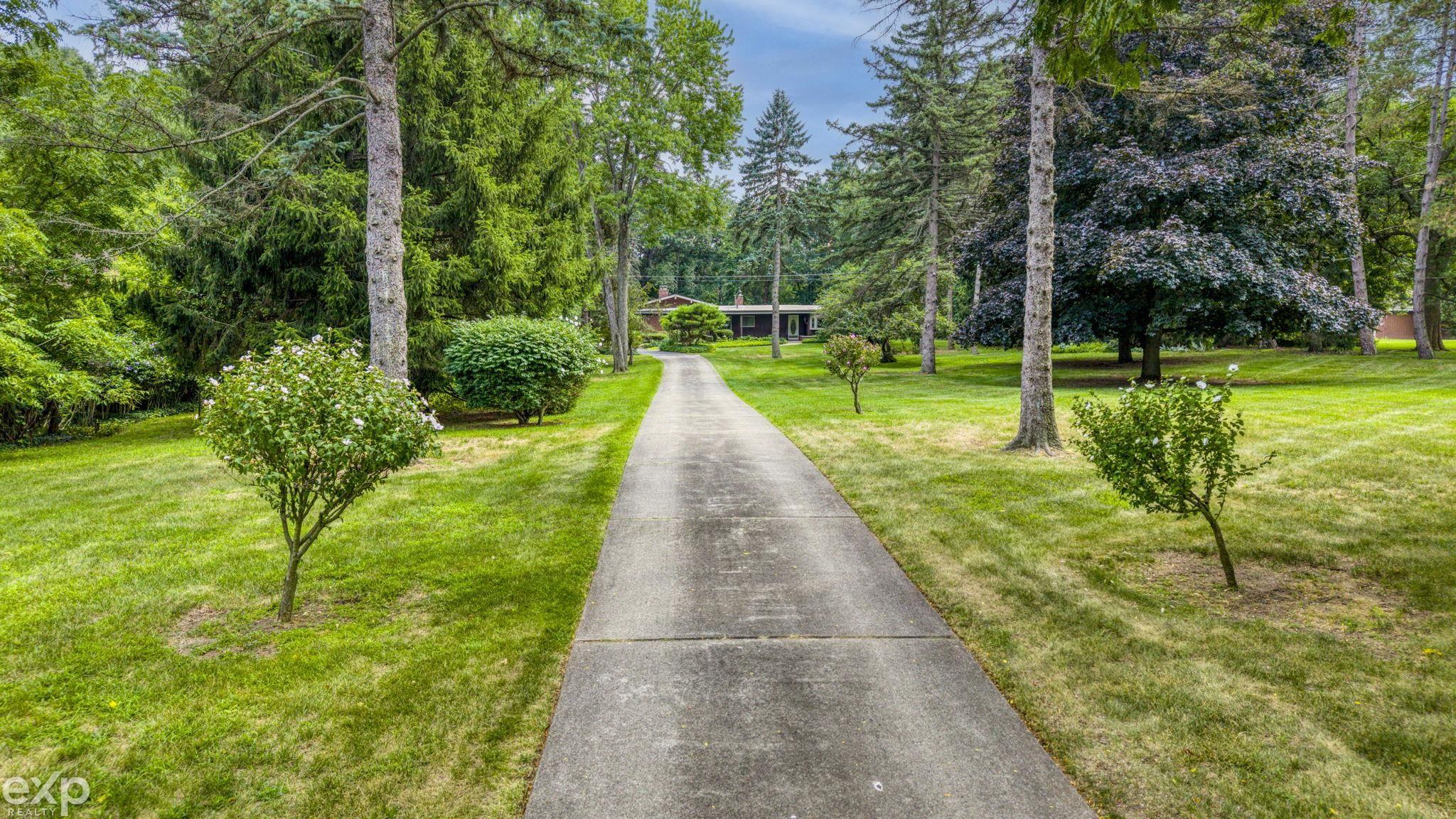 Residential in Shelby Charter Township 3