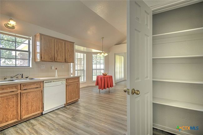 Kitchen and Pantry | Image 16