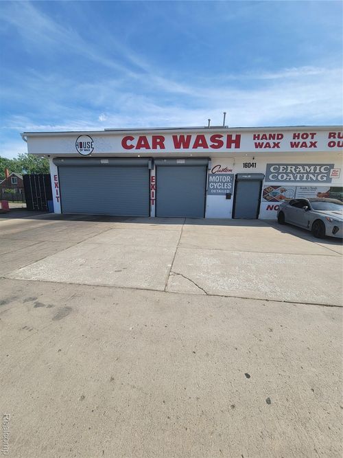 16041 W 7 Mile Rd, Detroit, MI, 48235-2902 | Card Image