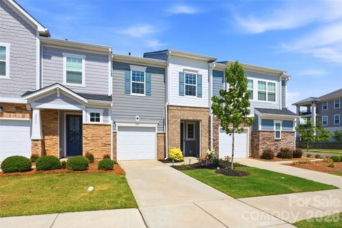 2037 Howell Creek Way, Charlotte, NC, 28215-8063 | Card Image