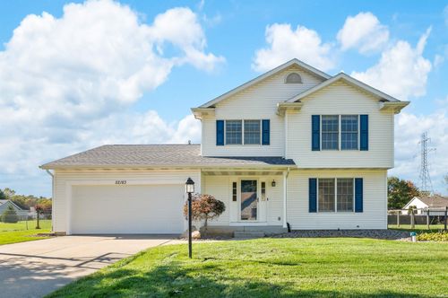 52183 Woodsedge Drive, Granger, IN, 46530-8270 | Card Image