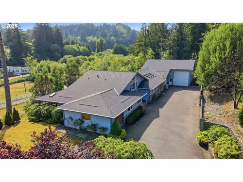 62874 Red Dyke Rd, Coos Bay, OR, 97420-7279 | Card Image