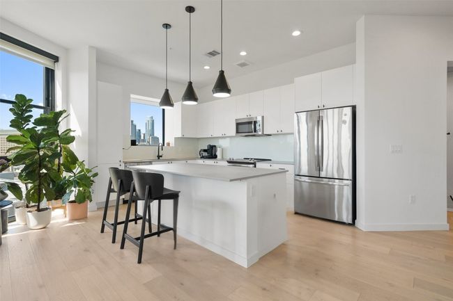 Kitchen | Image 11