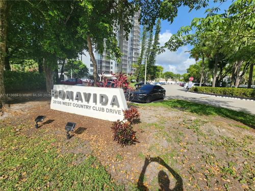 apt-508-20100 W Country Club Dr, Aventura, FL, 33180-1633 | Card Image