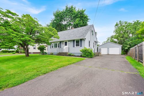 4 King Ct, Enfield, CT, 06082-6032 | Card Image