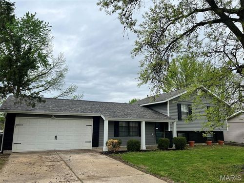 158 Universal Dr, Saint Peters, MO, 63376-4421 | Card Image