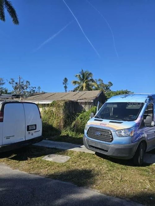 530 28th Ave W, Bradenton, FL, 34205-8156 | Card Image