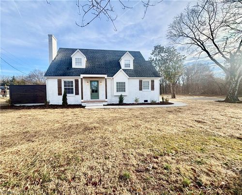 1147 Johnsontown Rd, Thomasville, NC, 27360-4429 | Card Image