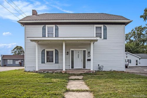 17 20th St N, Battle Creek, MI, 49015-1701 | Card Image