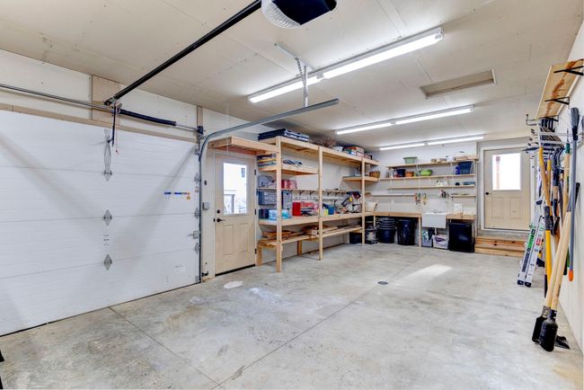 Access to the Garden and Greenhouse | Image 46