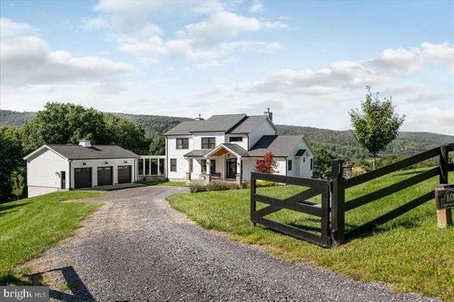 11470 Apple Manor Rd, Markham, VA, 22643-1736 | Card Image