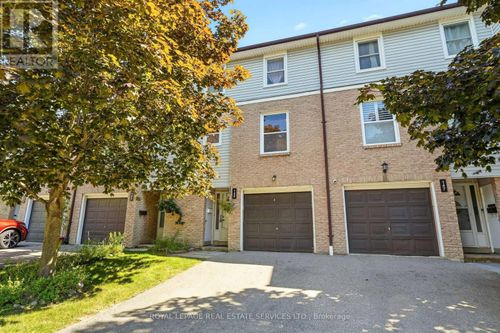 146-2440 Bromsgrove Road, Mississauga (Clarkson), ON, L5J4J7 | Card Image