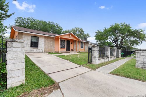 8518 Big Creek Dr, San Antonio, TX, 78242-2805 | Card Image