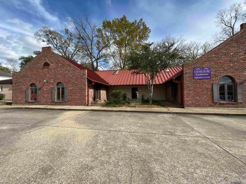 172 Lee Dr, Baton Rouge, LA, 70808-5088 | Card Image