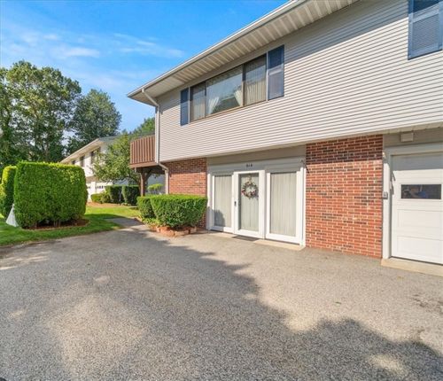 614 Pocasset Ct, Warwick, RI, 02886-1713 | Card Image