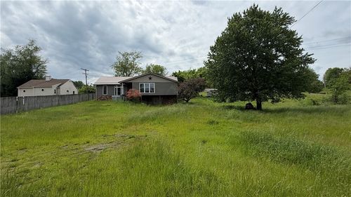 4949 Pleasant Unity Rd, Latrobe, PA, 15650-5105 | Card Image