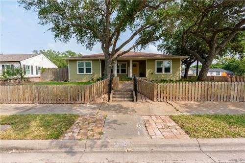 253 Melrose St, Corpus Christi, TX, 78404-1720 | Card Image