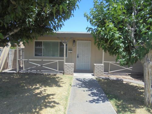 370 N 9th St, Blythe, CA, 92225-1821 | Card Image