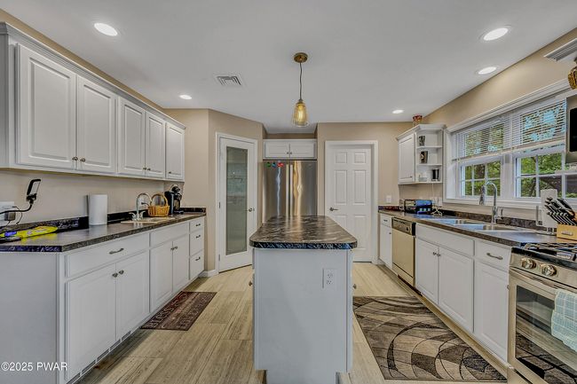 KITCHEN | Image 6