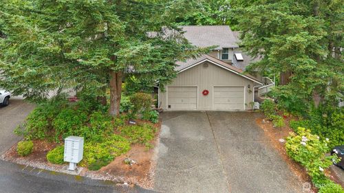 8609 137th Ave Ne, Redmond, WA, 98052-1974 | Card Image