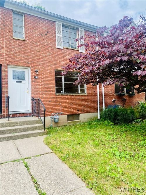 23 Bennett Village Ter, Buffalo, NY, 14214-2201 | Card Image