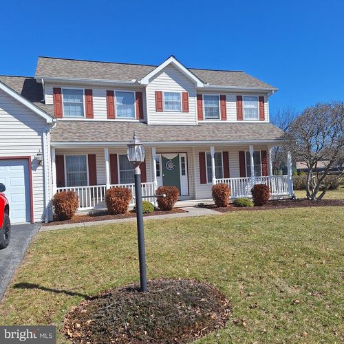 27 Hounds Run, Gettysburg, PA, 17325-7890 | Card Image
