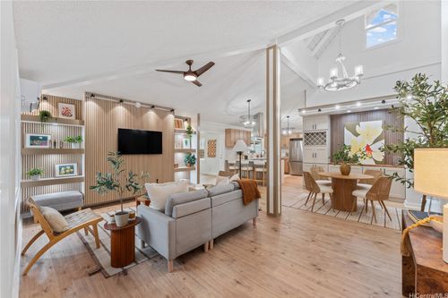 94-84 Keahilele St, Mililani, HI, 96789-1945 | Card Image