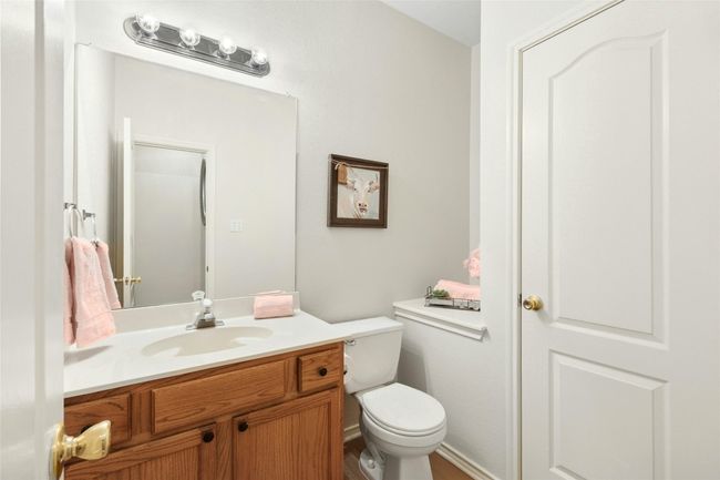 Powder bath downstairs | Image 12
