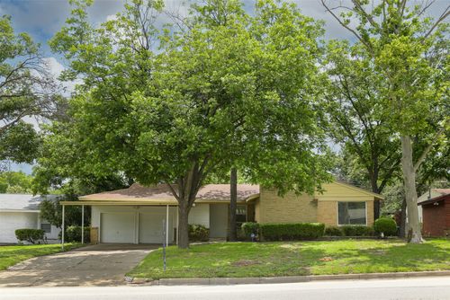 4825 Trail Lake Dr, Fort Worth, TX, 76133-1233 | Card Image