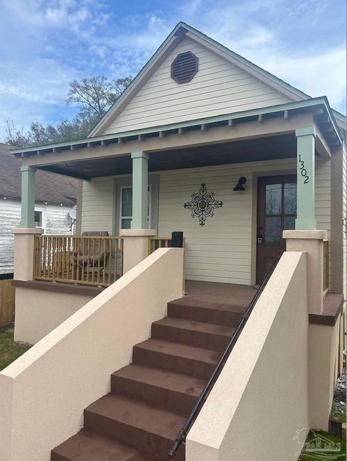 1302 Dr Martin Luther King Jr Dr, Pensacola, FL, 32503-5526 | Card Image